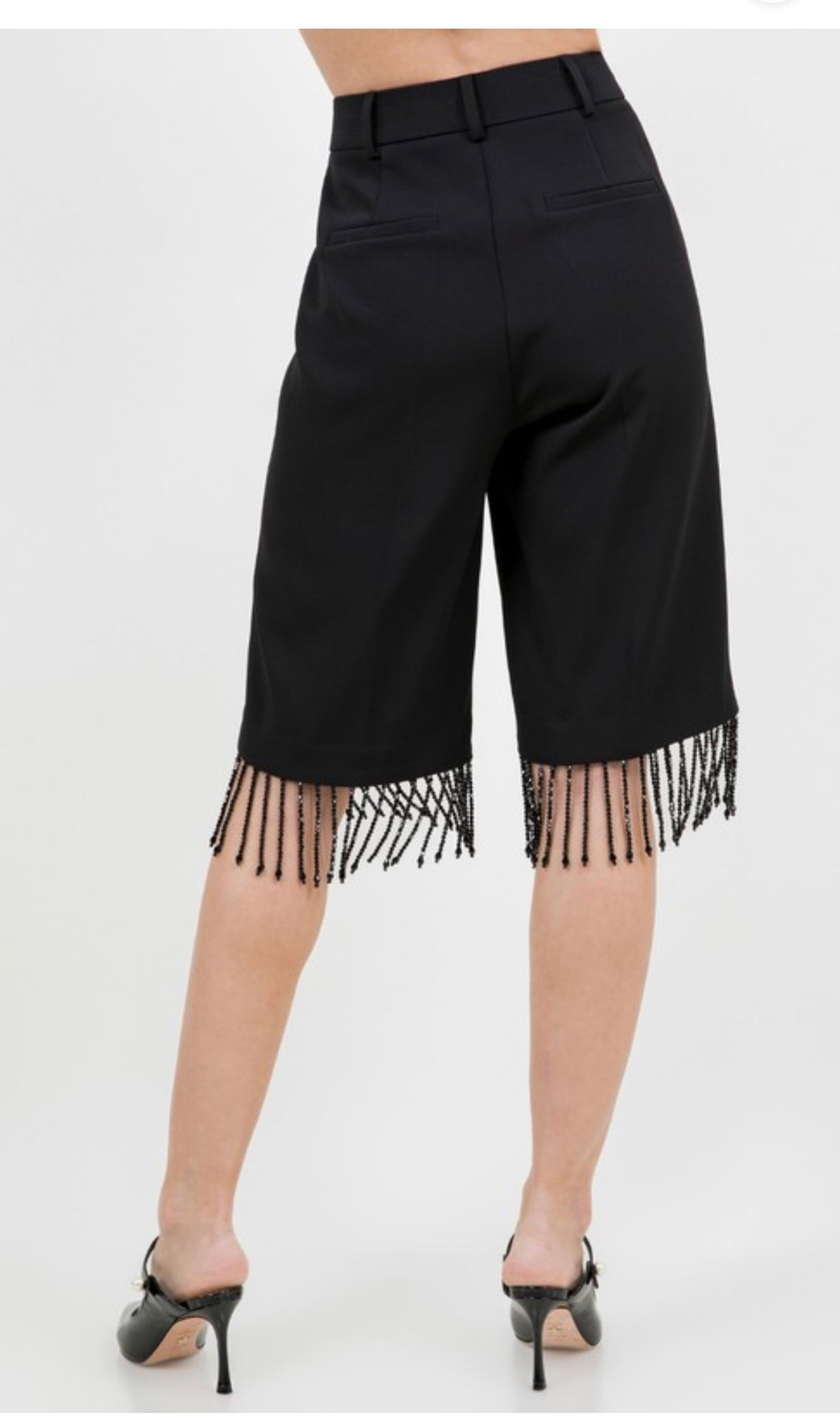 Knee Short Bermuda