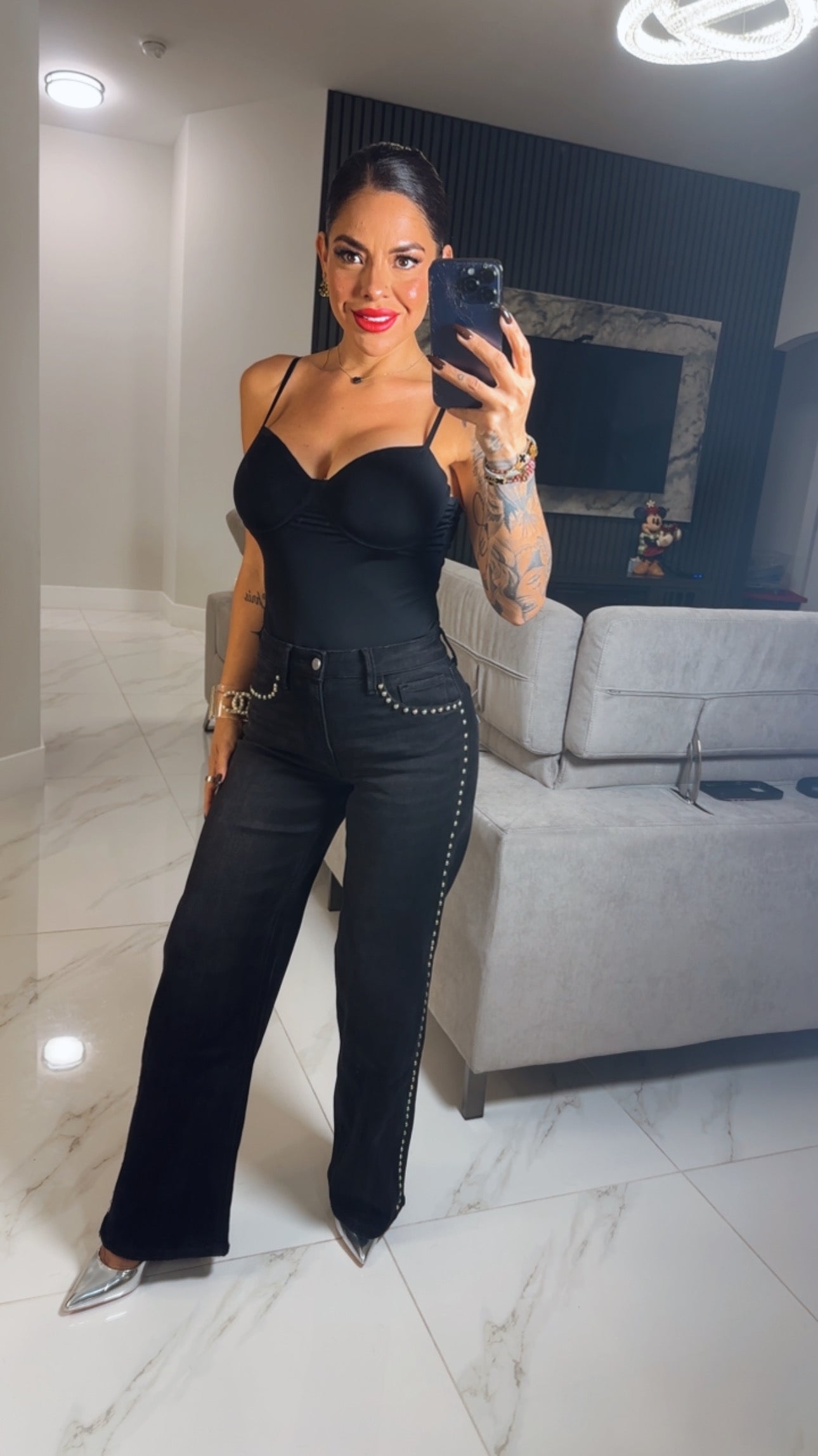 Leslie taches jeans