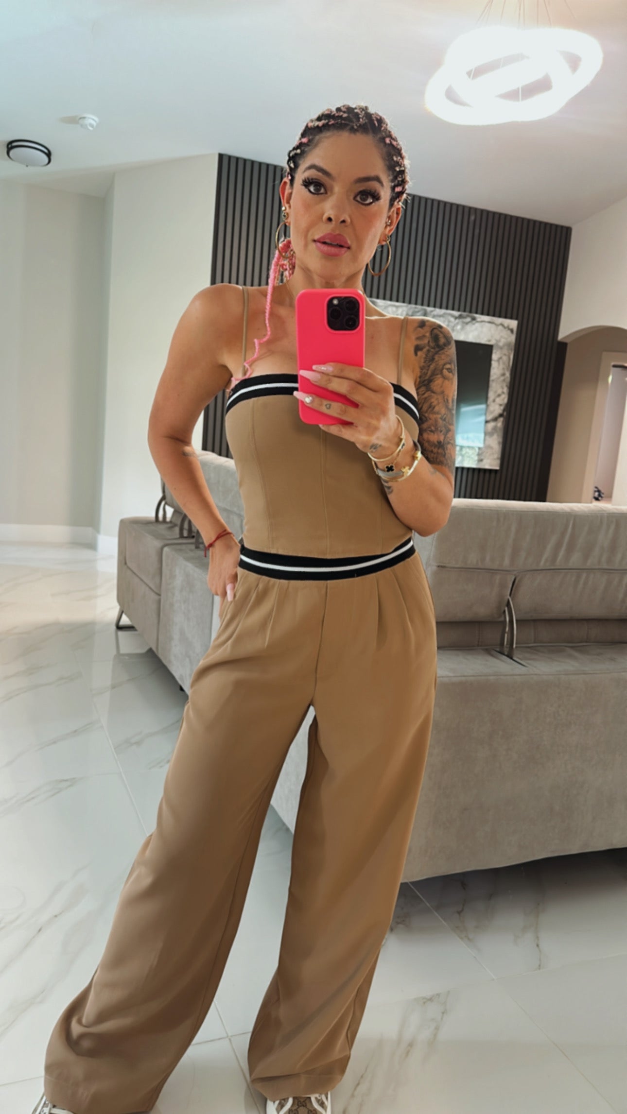 Taupe set